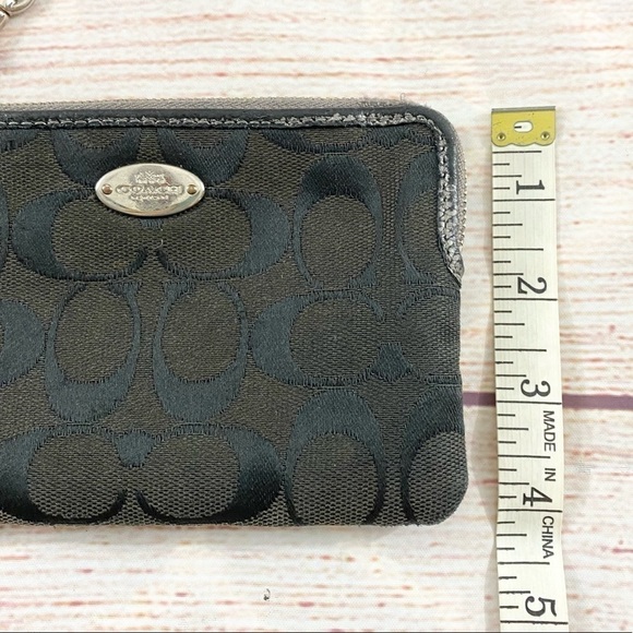 Coach Wristlet - Picture 5 of 7